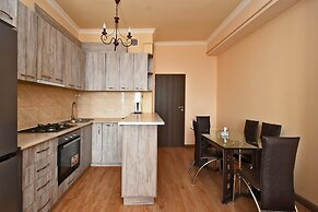 Apartment on Glendale Hills