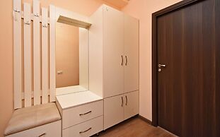 Apartment on Glendale Hills