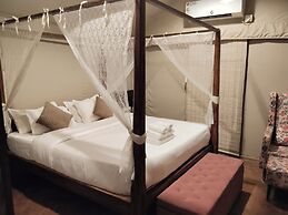 Goya Gate Beach Resort