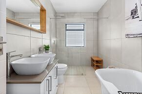 Shelley Point Beach Villa