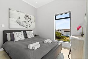 Shelley Point Beach Villa