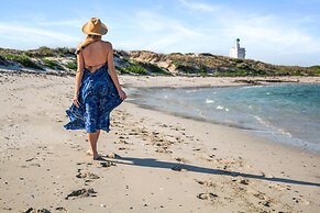 Shelley Point Beach Villa