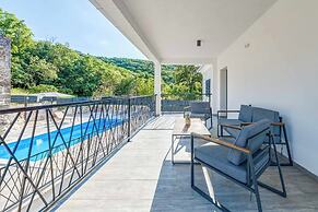 Villa Elegant Stone