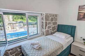 Villa Elegant Stone