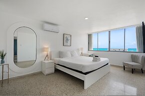 Coastal Charm Panoramic Scenes Direct Shorelin