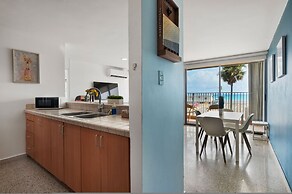 Coastal Charm Panoramic Scenes Direct Shorelin