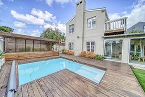 Flamingo Villa Beach Pool Luxury Solar Back Up