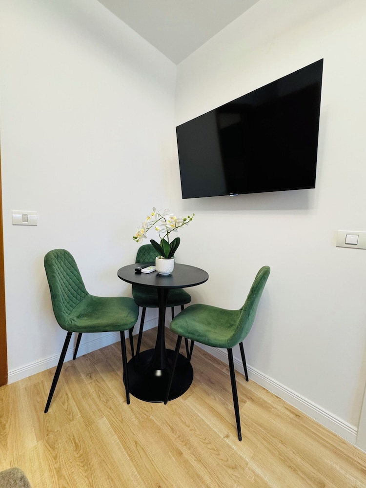 Metropole Apartments Prime Suites