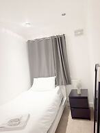 3 Bedroom in Northolt by Stayfolk