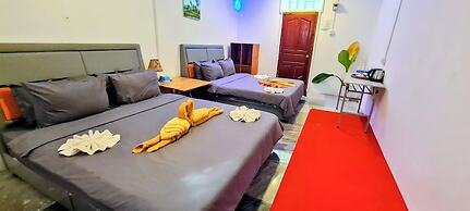 Koh Rong Beach Hostel and Bungalow