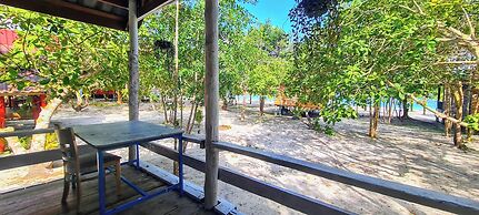 Koh Rong Beach Hostel and Bungalow