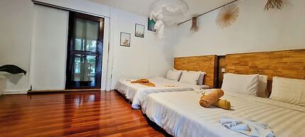 Koh Rong Beach Hostel and Bungalow