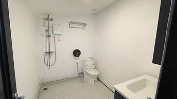 Koh Rong Beach Hostel and Bungalow