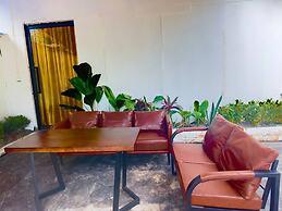 Koh Rong Beach Hostel and Bungalow