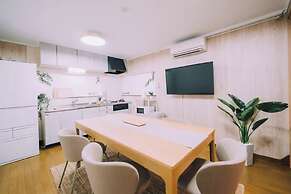 5BDR 1.5BA Osaka Castle House