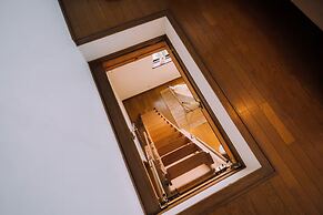 5BDR 1.5BA Osaka Castle House