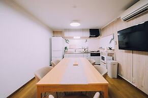5BDR 1.5BA Osaka Castle House