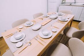 5BDR 1.5BA Osaka Castle House