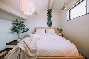 5BDR 1.5BA Osaka Castle House