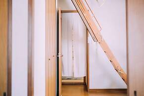 5BDR 1.5BA Osaka Castle House
