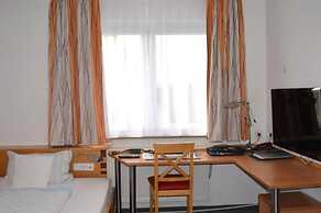 City Hotel