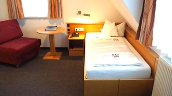 City Hotel