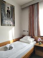 City Hotel