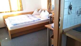 City Hotel