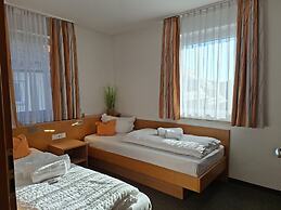 City Hotel