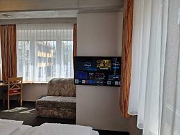 City Hotel