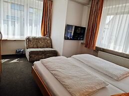 City Hotel