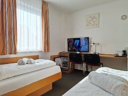 City Hotel