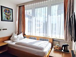 City Hotel