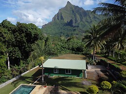 Moorea - Paopao Pool Mountain