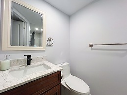 Cozy & Modern Ensuite Basement Rooms - Steps to Subway & Downsview Rog