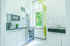 Modern 2BR Apt Longstay Sleeps 5