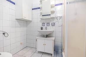 Modern 2BR Apt Longstay Sleeps 5