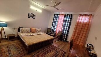 Aangan Homestay and Cafe
