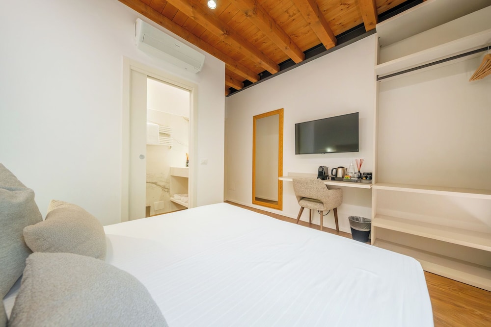 ApartmentsArena - Mustacchi Rooms