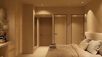 F ZEEN ATHENS – Adults Only