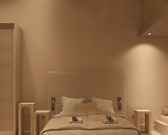 F ZEEN ATHENS – Adults Only
