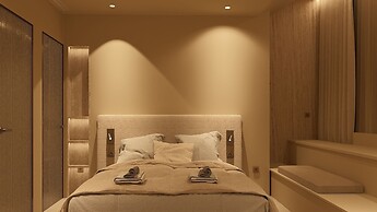 F ZEEN ATHENS – Adults Only