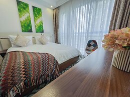 Moonlight Manor by Edmor Suites.
