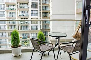 Moonlight Manor by Edmor Suites.