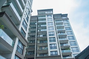 Moonlight Manor by Edmor Suites.