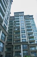 Moonlight Manor by Edmor Suites.
