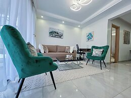 Moonlight Manor by Edmor Suites.