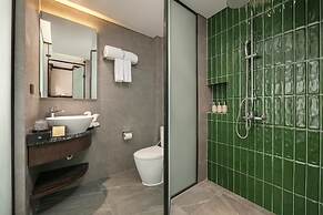 Westlake Lion Boutique Studio & Spa