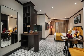 Westlake Lion Boutique Studio & Spa