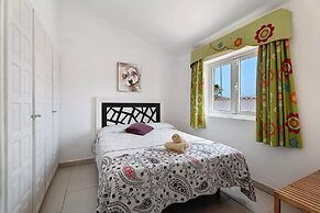 Exceptional 3 Bed Villa Malpas, Sleeps 6, H/pool